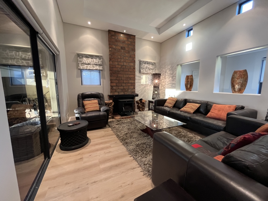 To Let 3 Bedroom Property for Rent in Atlantic Beach Golf Estate Western Cape